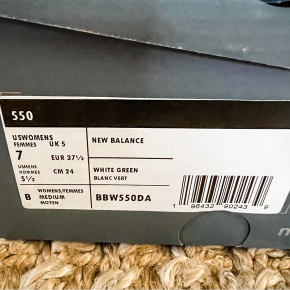 NWT New Balance 550 Sneakers Sea Salt Verdigris and Poppy Women’s Various Sizes - Picture 15 of 16